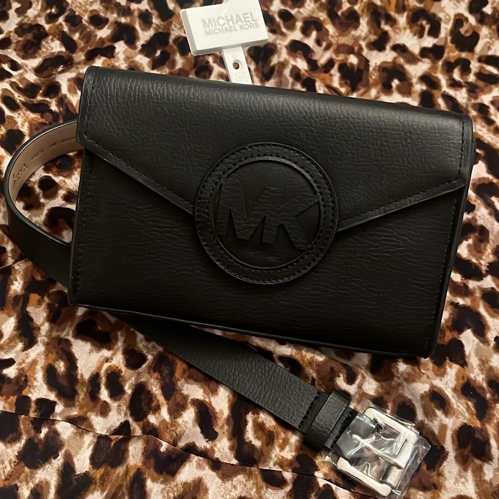 Brand New Michael Kors Black Leather Belt Bag Fanny Pack w/ Silver Tone Buckle